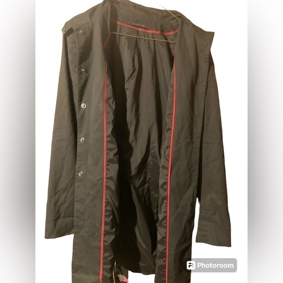 EUC Elie Tahari trench coat Large, snap closures with mandarin collar 99% cotton - Picture 2 of 8